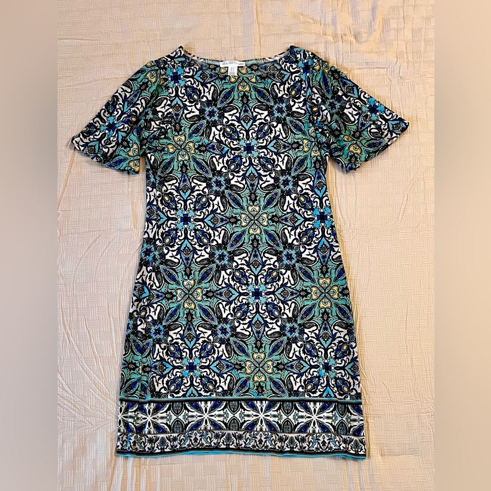 London Times Multicolor Floral Blue Dress  with Flutter Sleeves (size 8)